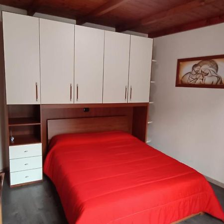 Casa Mango Apartment สเตรซา ภายนอก รูปภาพ