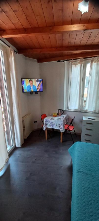 Casa Mango Apartment สเตรซา ภายนอก รูปภาพ