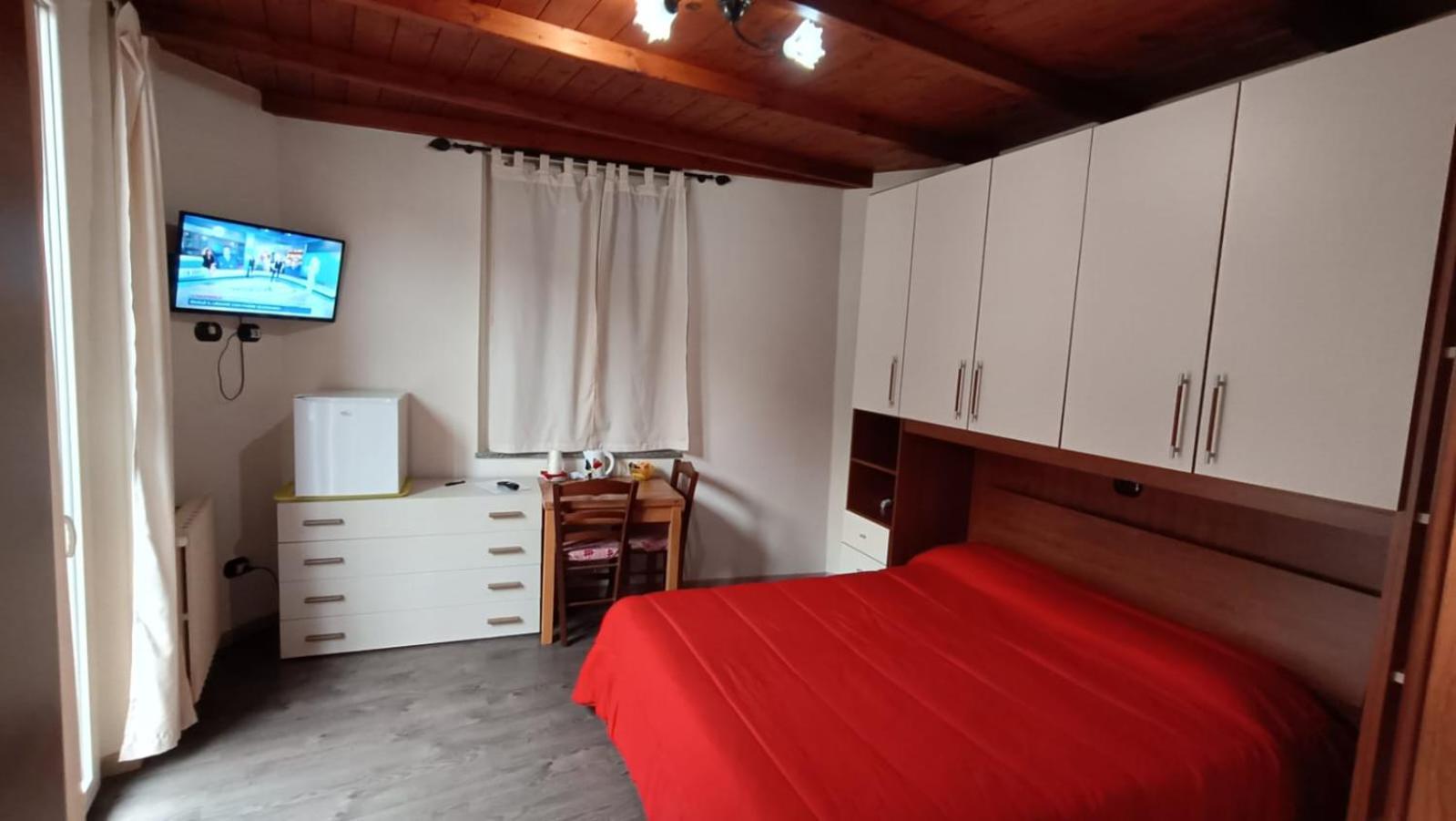 Casa Mango Apartment สเตรซา ภายนอก รูปภาพ